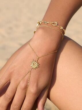 18K Gold Plated Sun Pendant Hand Chain